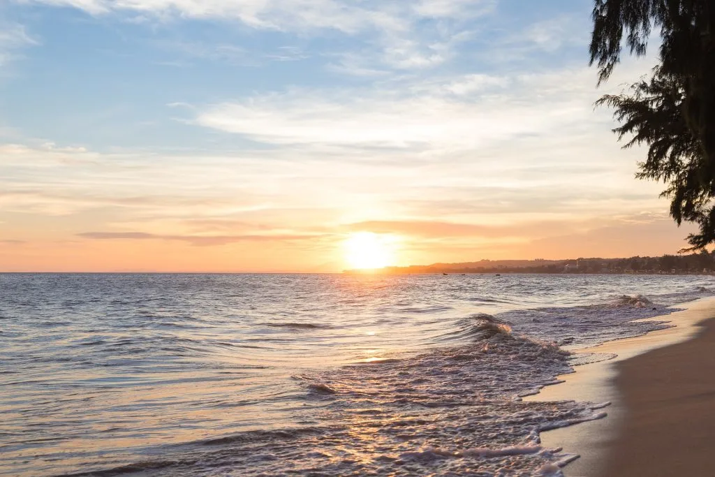 mui-ne-couche-de-soleil-plage