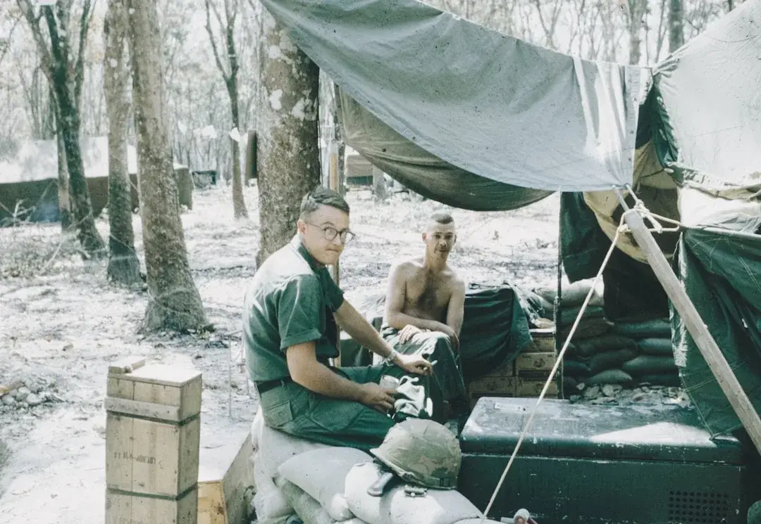 découvrez l'histoire de la guerre du vietnam, un conflit majeur du 20ème siècle marqué par des enjeux géopolitiques, des batailles intenses et ses conséquences durables.