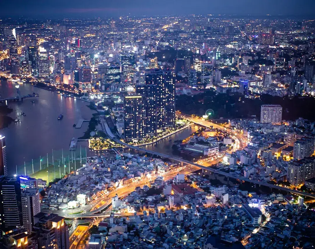 découvrez ho chi minh ville, une métropole dynamique du vietnam alliant histoire, culture vibrante et modernité.