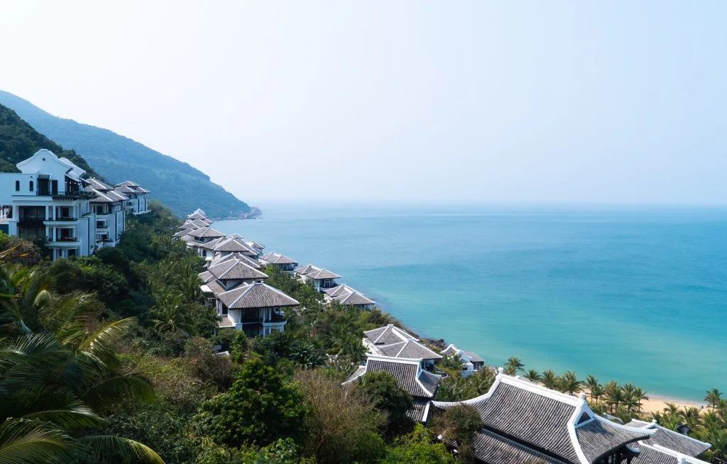 Plage My Khe de Da Nang, sable doré et mer calme au centre du Vietnam