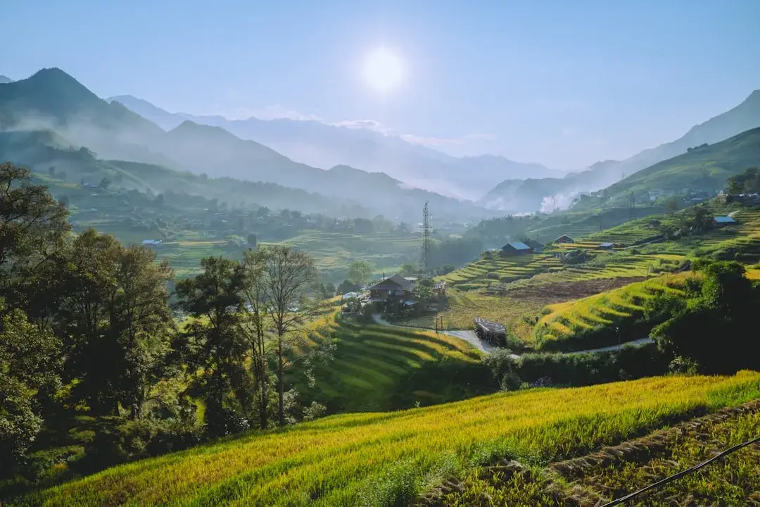 découvrez sapa, une destination pittoresque au vietnam connue pour ses paysages montagneux, ses rizières en terrasses et sa richesse culturelle unique.