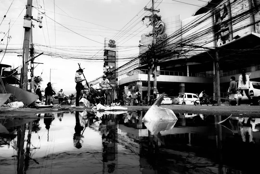 découvrez tout sur les typhons : leurs causes, impacts et conseils de sécurité pour se protéger lors de ces violentes tempêtes tropicales.